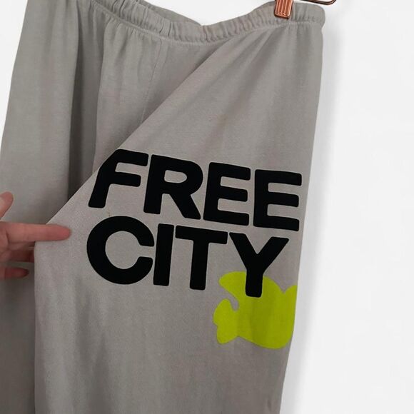 Freecity Cream Track Pants - Picture 4 of 7